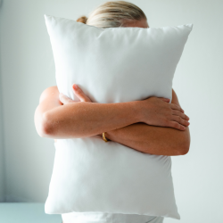 HOVEDPUDE MED BAMBUSFYLD FRA LUNA SLEEP � 60 X 40 CM