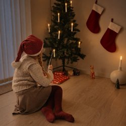 LED JULETR�SLYS MED TRYLLESTAV � MAGISK JULESTEMNING