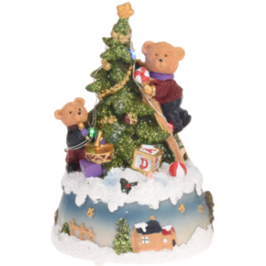 JULESCENE MED BAMSER SOM PYNTER JULETR ER MED LED  MULTI FARVE