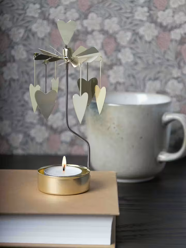 ENGLESPIL MED SDE HJERTER  GULD