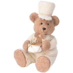 BJRNEBAMSE SIDDENDE MED TROMME  HVIDT OUTFIT